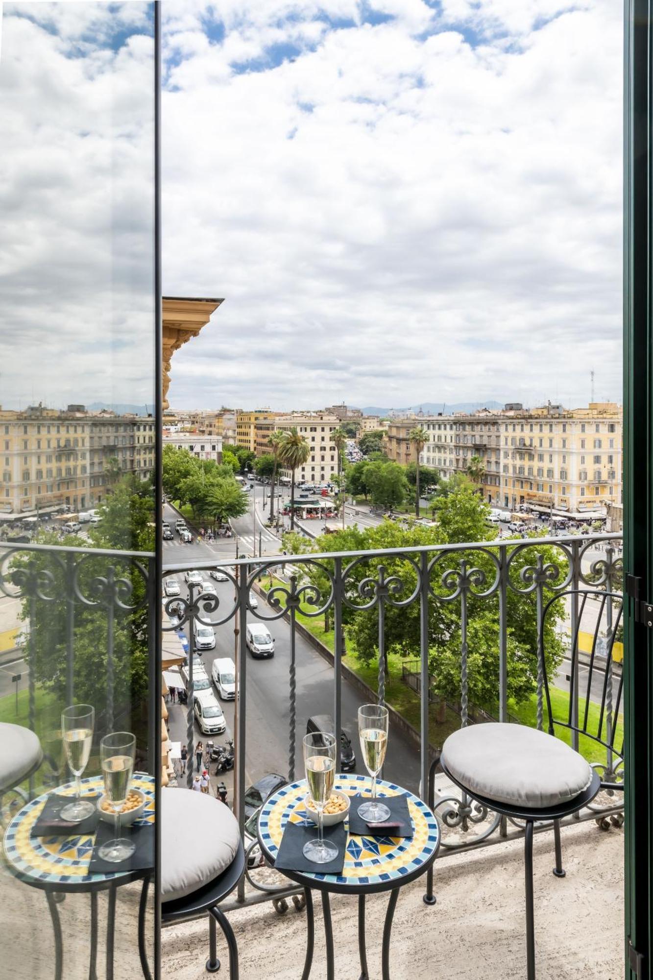St Peter Twelve Bed & Breakfast Rome Exterior photo