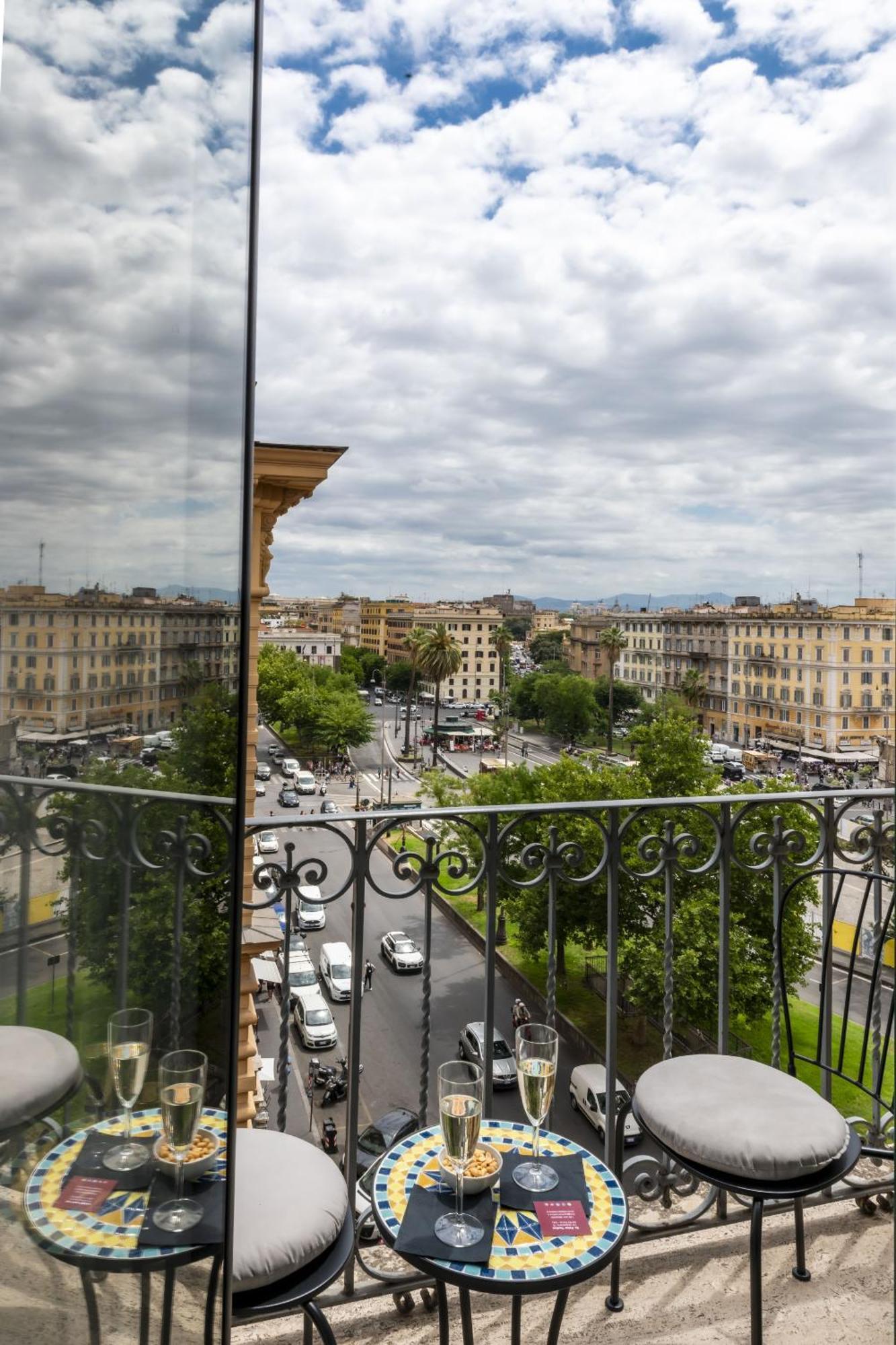 St Peter Twelve Bed & Breakfast Rome Exterior photo